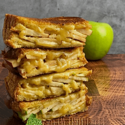 Apple & Gouda Grilled Cheese Sandwich